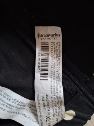 Falda de lunares negra y blanca