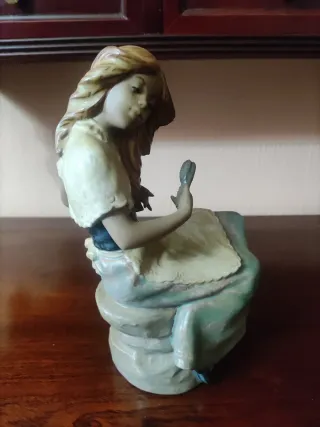 Figura porcelana Nao Daisa 1985