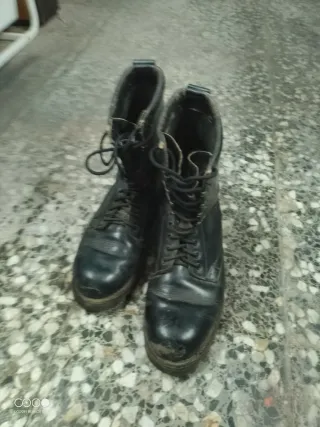 Botas militares negras