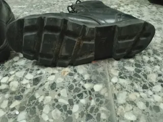 Botas militares negras