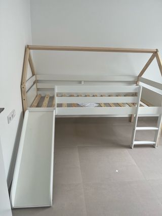 Cama nido con tobogán