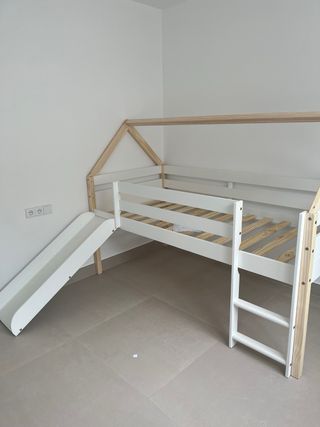 Cama nido con tobogán