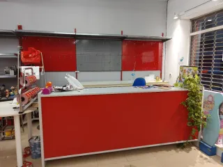 Estantería metálica tienda (gris/rojo)