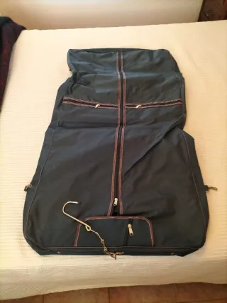 Portatrajes de viaje lona verde