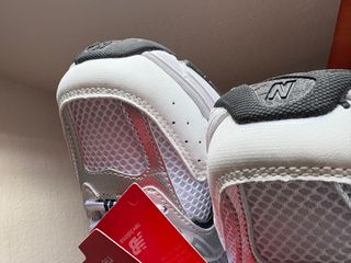 New Balance 530 Gris y Blanco