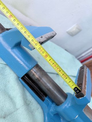 Tornillo de banco azul