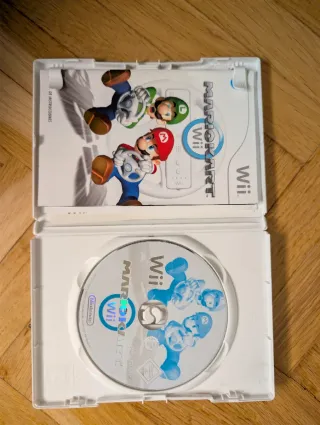 Nintendo Wii Blanca con Accesorios y Juegos