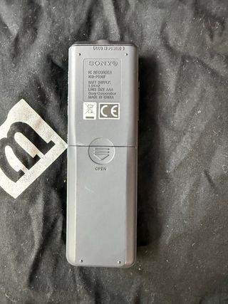 Grabadora digital Sony ICD-P530F — Funcionando