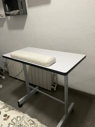 Mesa manicurista