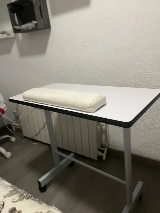 Mesa manicurista