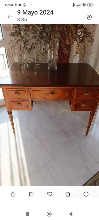 Escritorio de madera maciza