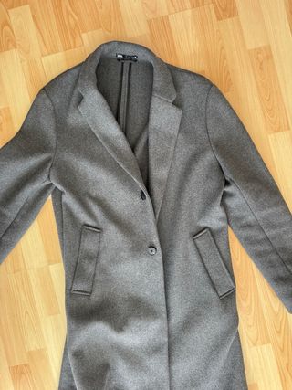 Abrigo Zara Hombre Gris