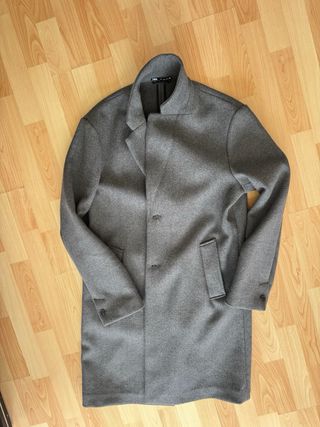 Abrigo Zara Hombre Gris