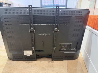 Hannspree TV 30 Negra + Soporte para pared