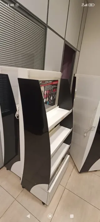 Estanterías Plástico Luminosas.