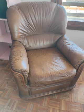 Sillón de cuero.