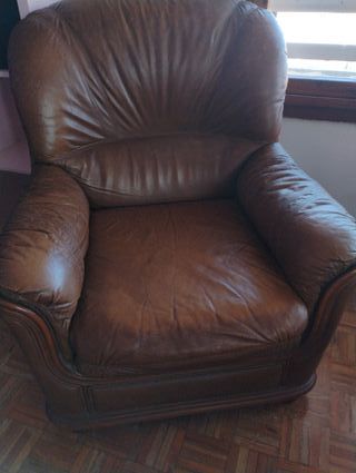 Sillón de cuero.
