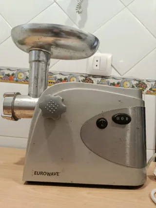 Picadora Carne Eléctrica Eurowave muy buen estado