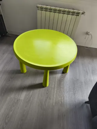Mesa infantil redonda verde 85X48