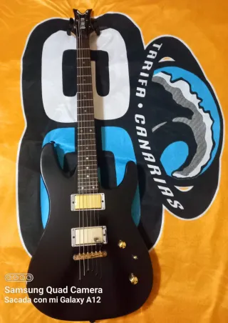 Guitarra Eléctrica Dean Vendetta Custom black gold