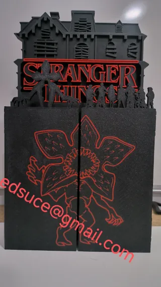 Expositor Funko Pop Kinder joy Stranger Things