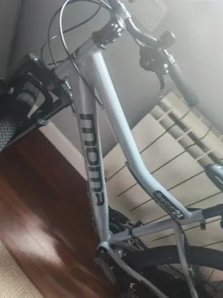Bicicleta Moma 24
