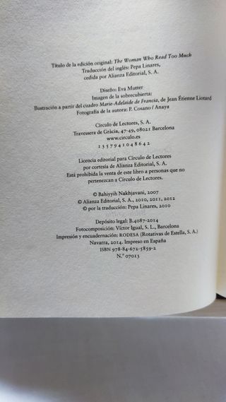 Libro: La mujer que leía demasiado de Bahíyyih Nak