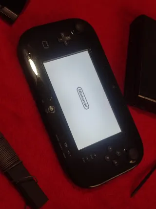 Nintendo Wii U Negra + 5 Juegos