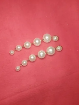 Pendientes largos fiesta perlas doradas