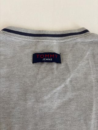 Camiseta Tommy Jeans Gris Talla M