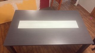 Mesa de comedor moderna