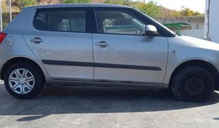 Skoda cinturón seguridad trasero fabia 1.2 g 65366