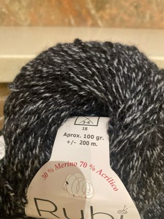 3 Madejas Lana Rubi Capricho