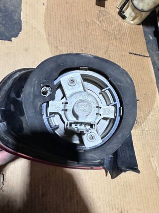 Piloto trasero izquierdo Seat Altea 2008