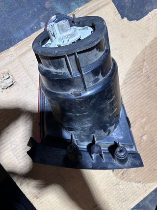 Piloto trasero izquierdo Seat Altea 2008