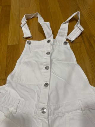 Mono blanco con rotos