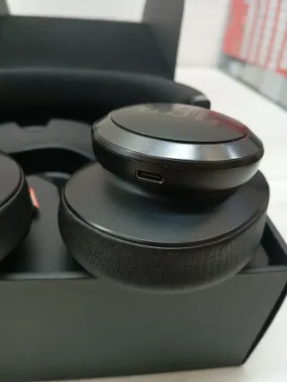 Auriculares JBL LIVE 660NC Negros