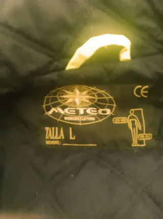 Chaqueta de invierno amarilla reflectante