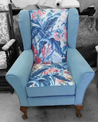 Sofá antiguo terciopelo azul