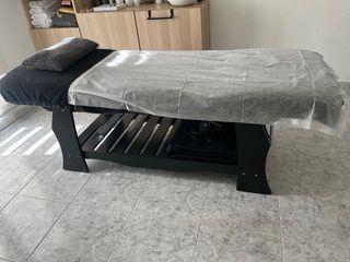 Camilla estetica de madera alta calidad