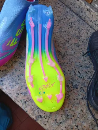 Botas de fútbol Tacos Talla 37.