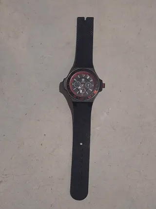 Reloj Swatch Hombre Negro y Rojo