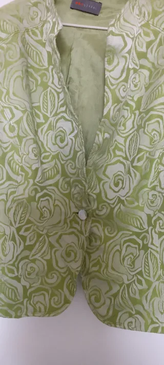 Americana verde estampada mujer