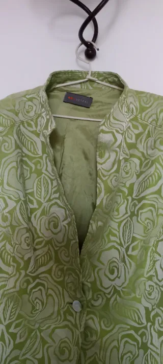 Americana verde estampada mujer