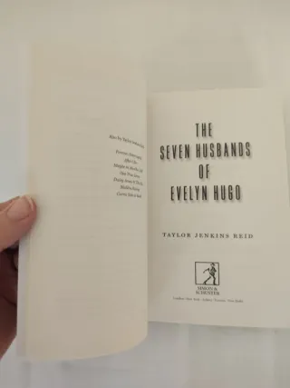 Seven Husbands of Evelyn Hugo : Tiktok made me ...