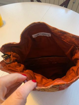 Bolso seda artesanal hojas doradas y rojas