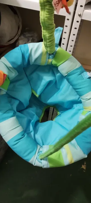 Saltador de puerta para bebé