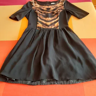 Vestido Bershka Negro Estampado Animal