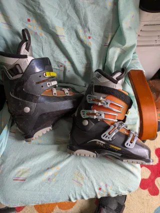 Botas de esquí Salomon ,plásticos bien