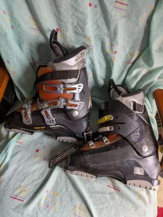 Botas de esquí Salomon ,plásticos bien